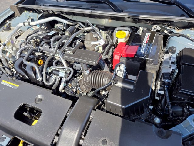 Used 2025 Nissan Sentra SR w/ SR Premium Package FWD image 23