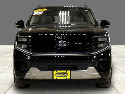 Certified 2025 Ford Expedition Max Platinum AWD/4WD image 3