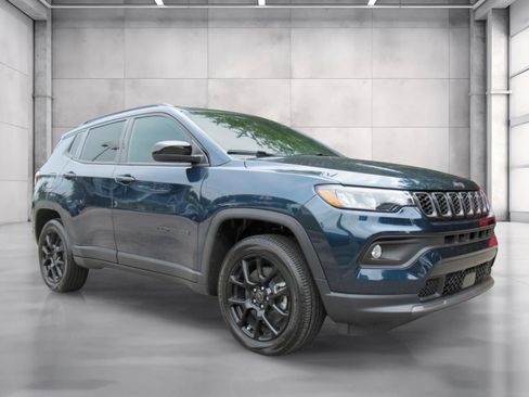 New 2026 Jeep Compass Latitude AWD/4WD image 1