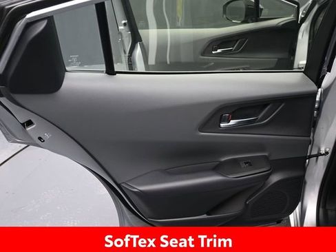 Used 2025 Toyota Prius XLE image 17