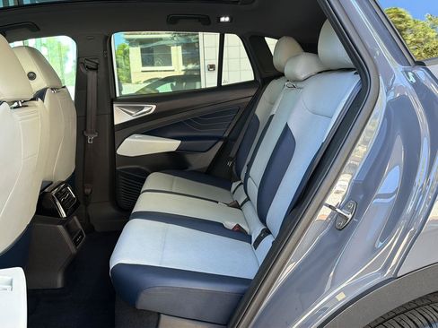 Certified 2023 Volkswagen ID.4 Pro S AWD/4WD image 16