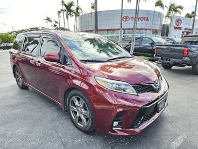 Used 2019 Toyota Sienna SE w/ SE Preferred Package