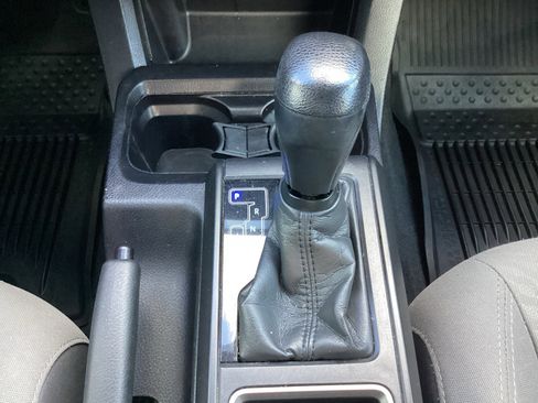 Used 2021 Toyota Tacoma SR w/ SR Convenience Package image 24