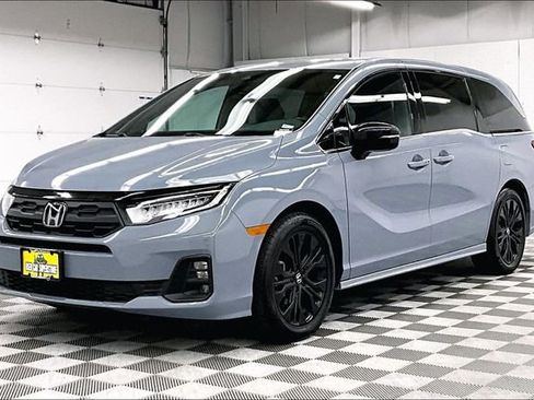 Used 2025 Honda Odyssey Sport-L image 12