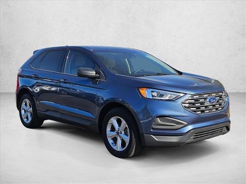Used 2019 Ford Edge SE image 3