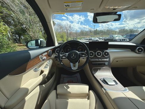 Used 2022 Mercedes-Benz GLC 300 4MATIC image 11