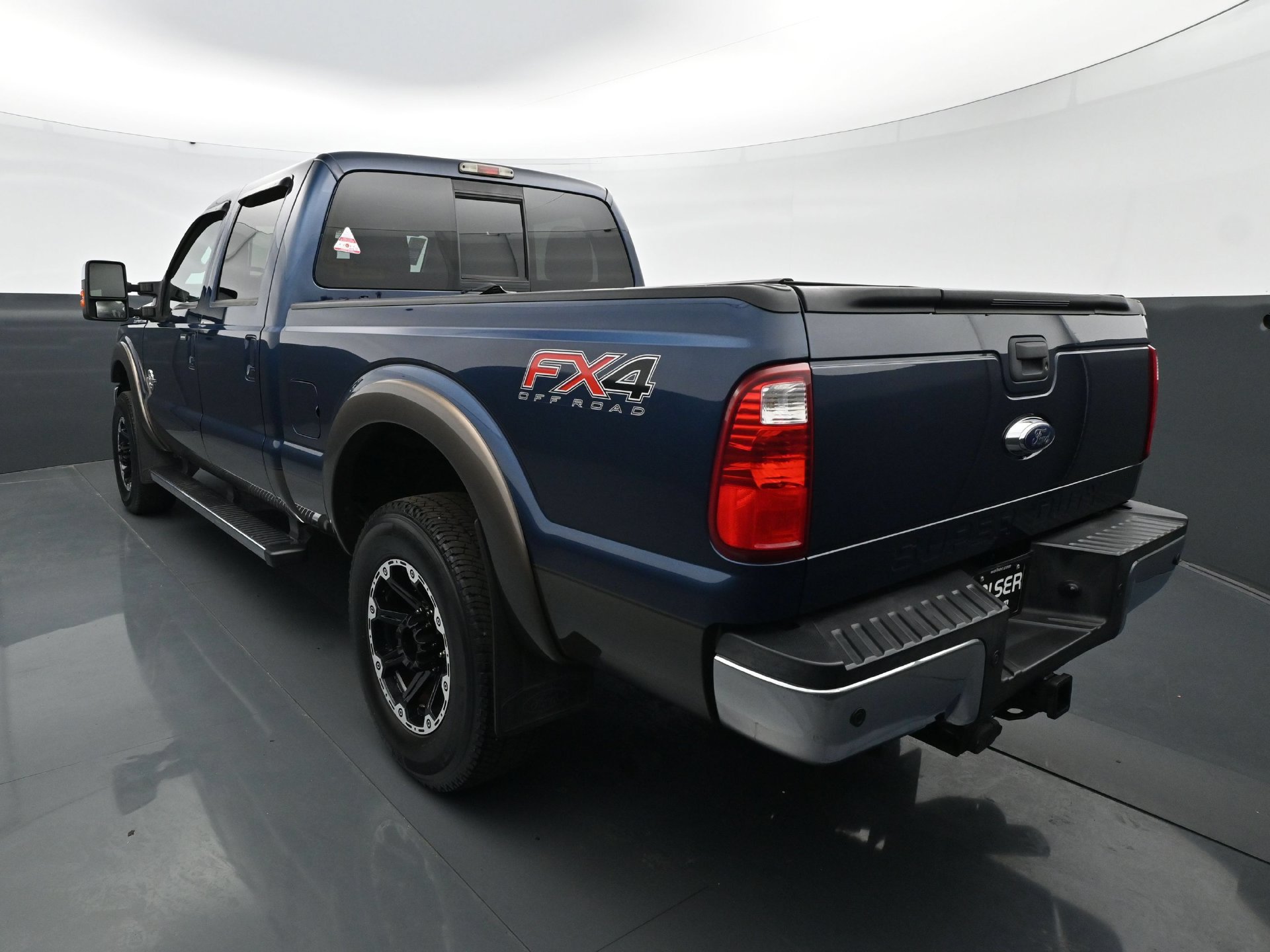 Used 2016 Ford F250 Lariat w/ Lariat Ultimate Package AWD/4WD image 3