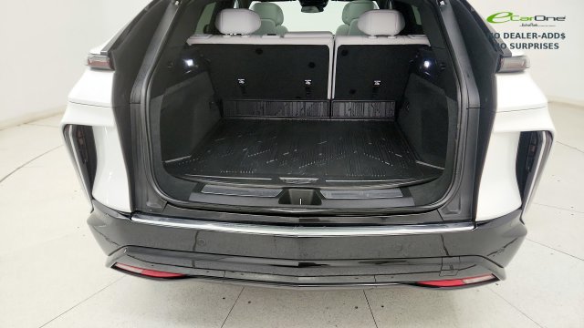 Used 2025 Cadillac Lyriq Luxury w/ LPO, Floor Liner Package RWD image 29