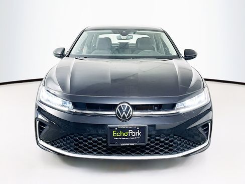 Used 2025 Volkswagen Jetta S image 2