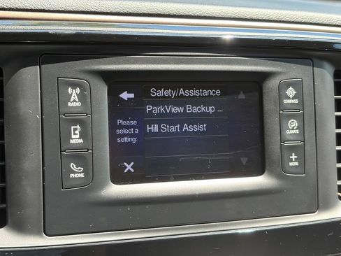 Used 2017 Chrysler Pacifica LX FWD image 15