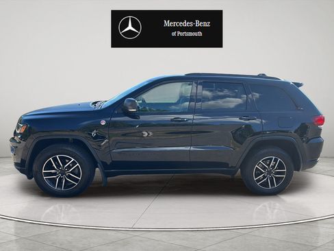 Used 2020 Jeep Grand Cherokee Trailhawk w/ Premium Lighting Group AWD/4WD image 2