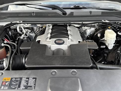 Used 2016 Cadillac Escalade Premium AWD/4WD image 11