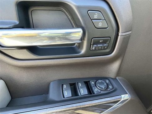 Certified 2021 Chevrolet Silverado 1500 LTZ w/ LTZ Convenience Package II image 18