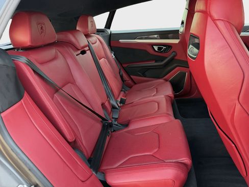 Used 2022 Lamborghini Urus AWD/4WD image 27