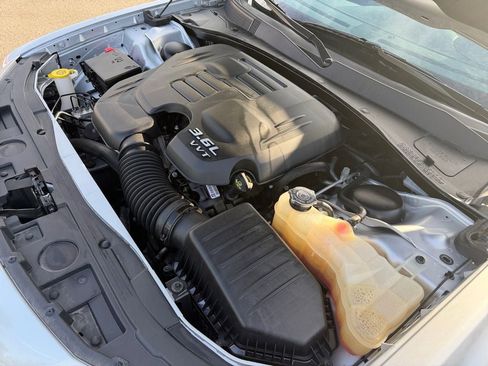 Used 2020 Chrysler 300 Limited RWD image 30