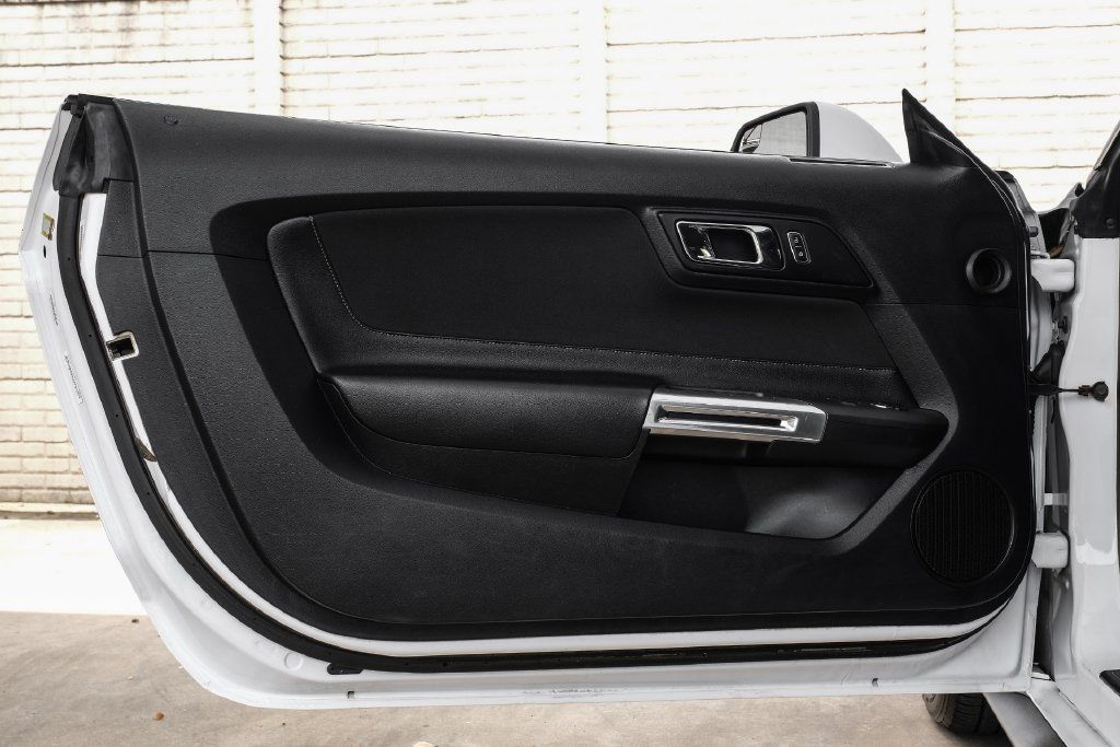 Used 2016 Ford Mustang Coupe RWD image 42