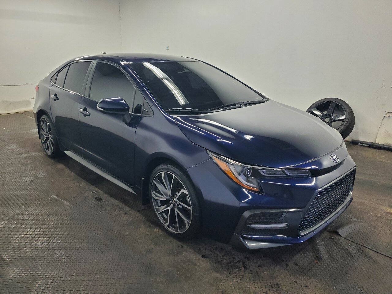 Used 2020 Toyota Corolla SE FWD image 3