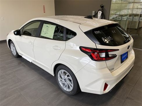 Used 2025 Subaru Impreza 2.0i image 4