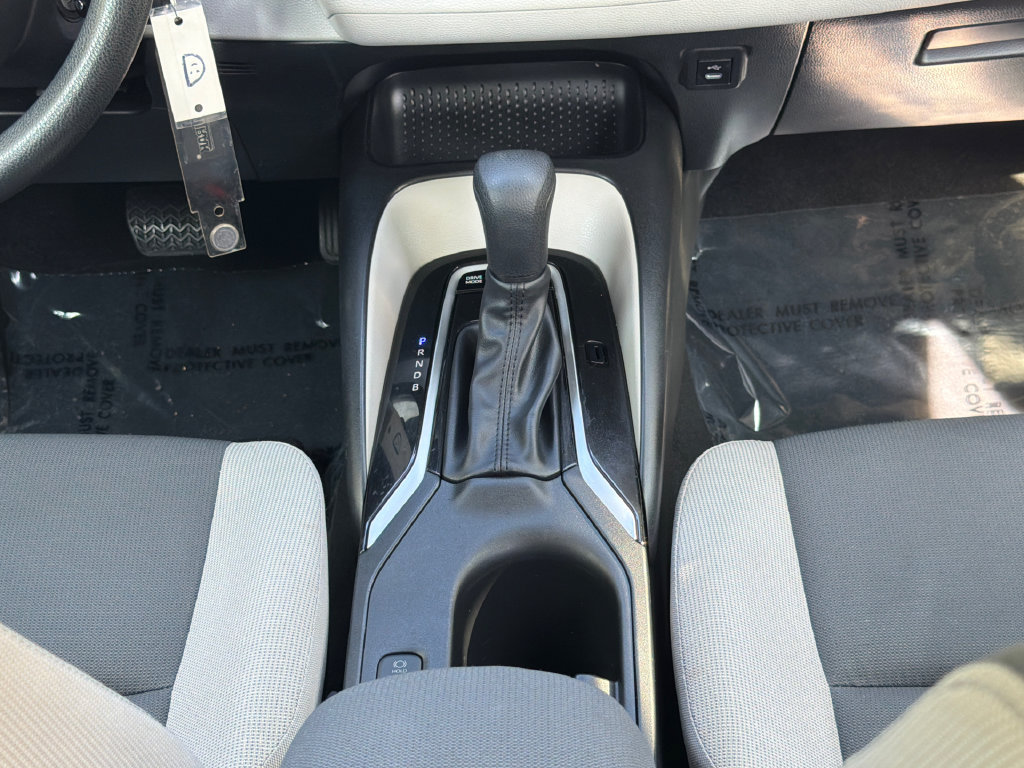 Used 2025 Toyota Corolla LE FWD image 15
