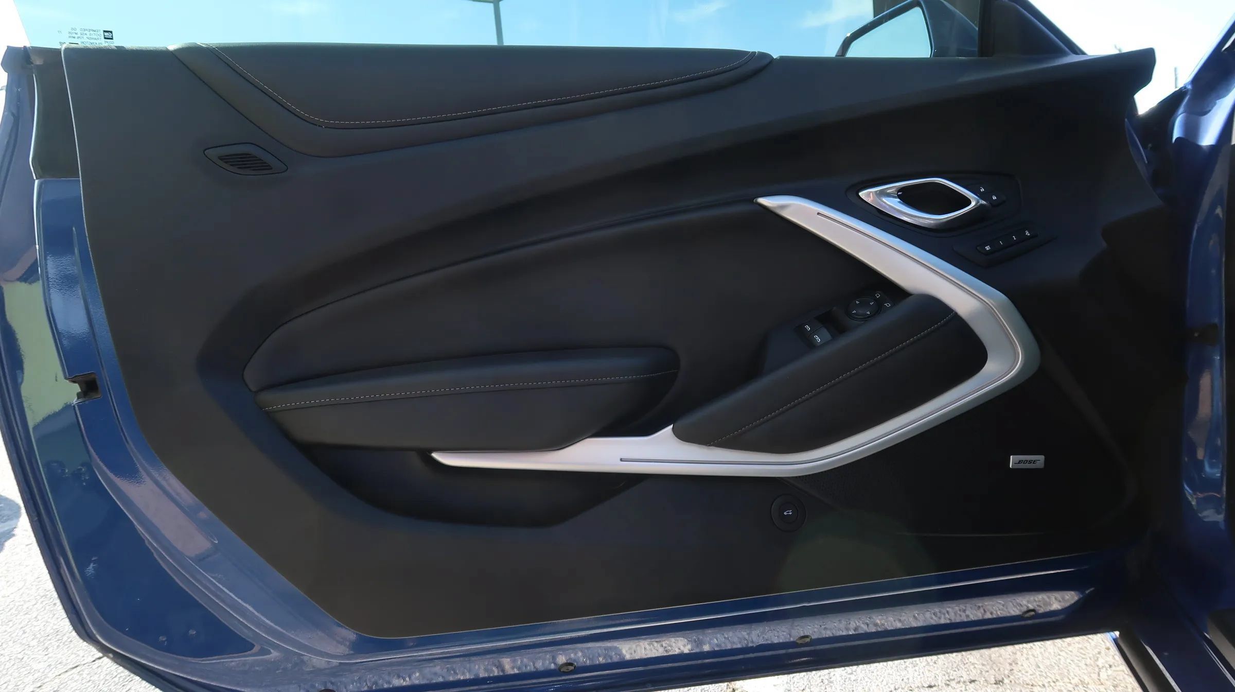 Used 2021 Chevrolet Camaro SS RWD image 40