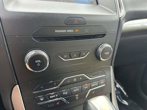Used 2016 Ford Edge SEL w/ Equipment Group 201A AWD/4WD image 25