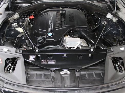 Used 2014 BMW 740i image 27