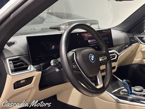 Used 2023 BMW i4 eDrive40 w/ Premium Package RWD image 14