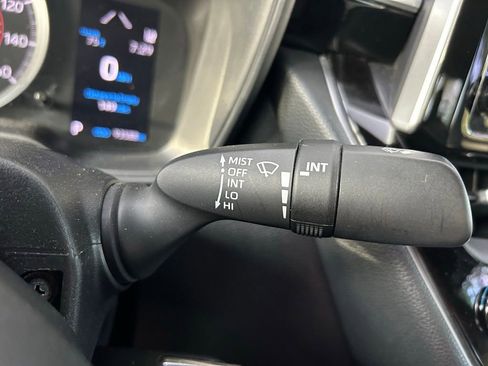 Used 2020 Toyota Corolla SE FWD image 20