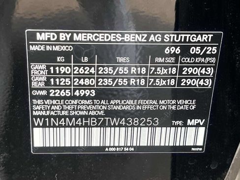 Used 2026 Mercedes-Benz GLB 250 4MATIC image 49