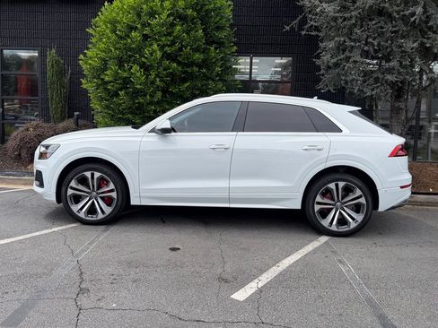 Used 2019 Audi Q8 Prestige w/ Luxury Package AWD/4WD image 9