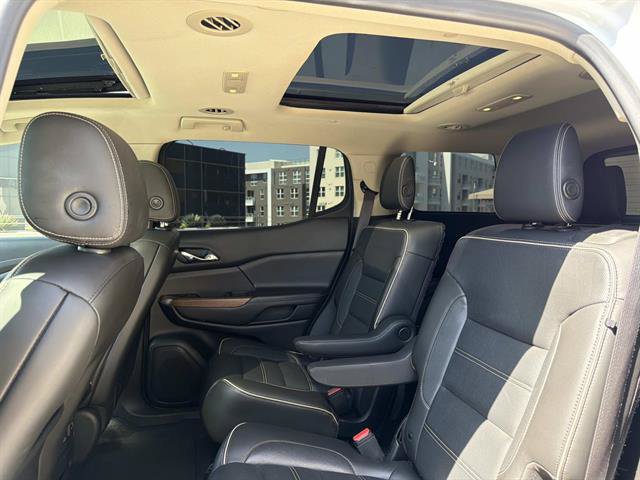 Used 2019 GMC Acadia Denali w/ Technology Package FWD image 13