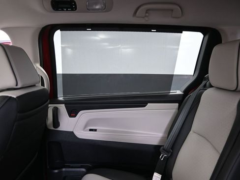 Used 2025 Honda Odyssey Elite image 51