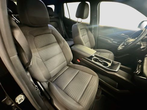 Used 2025 Chevrolet Equinox LT AWD/4WD image 32