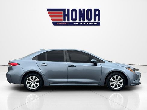 Used 2023 Toyota Corolla LE FWD image 3