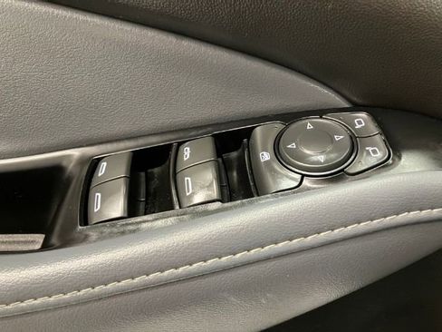 Used 2020 Buick Enclave Essence image 35