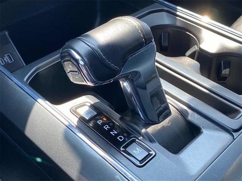 Certified 2022 Ford F150 XLT w/ Equipment Group 302A High image 94