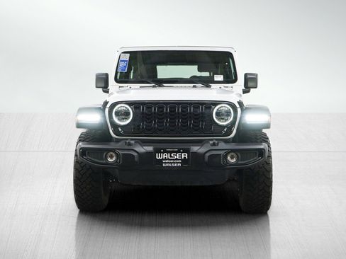 Used 2025 Jeep Wrangler Willys AWD/4WD image 8