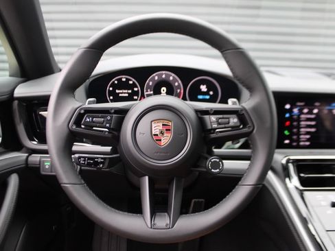 Certified 2025 Porsche Panamera 4 AWD/4WD image 18
