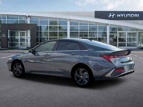 New 2026 Hyundai Elantra SEL Sport Premium image 4