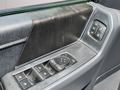 Used 2022 Ford F150 Lariat w/ Trailer Tow Package image 29