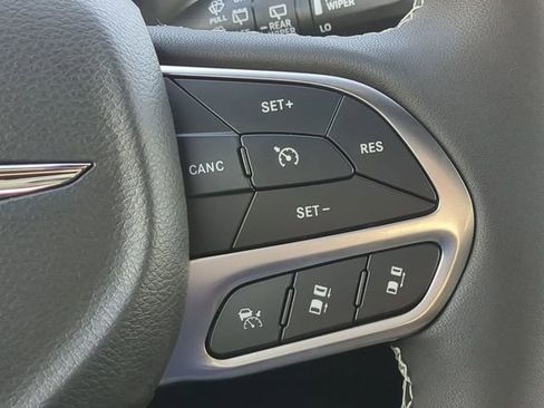 New 2026 Chrysler Pacifica Select image 31