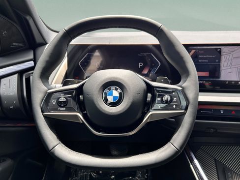 Used 2025 BMW X3 xDrive30i w/ Premium Package image 9