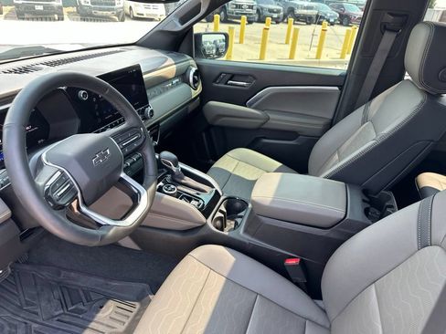 Certified 2025 Chevrolet Colorado ZR2 w/ Technology Package AWD/4WD image 14