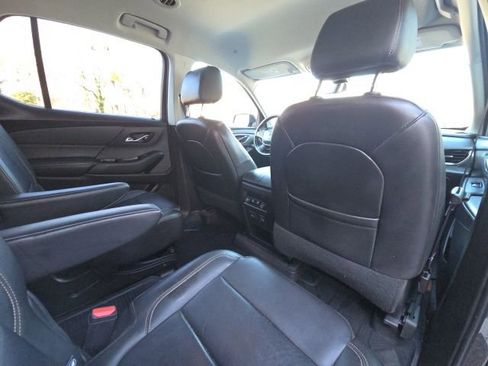 Used 2020 Chevrolet Traverse RS w/ LPO, Floor Liner Package image 18