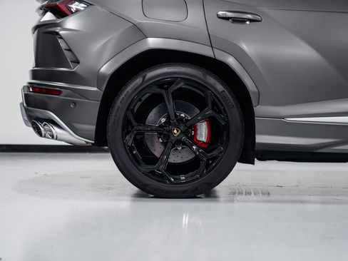 Used 2021 Lamborghini Urus image 36