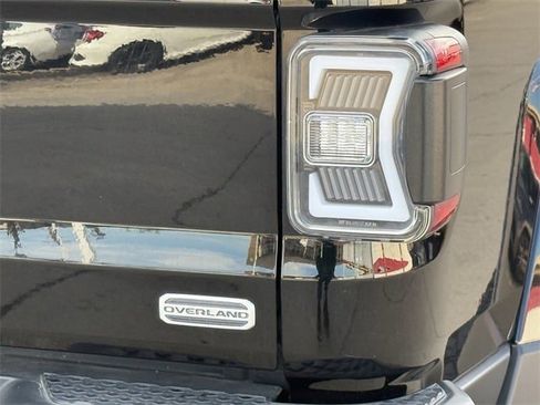 Used 2021 Jeep Gladiator Overland w/ Popular Equipment Package image 6