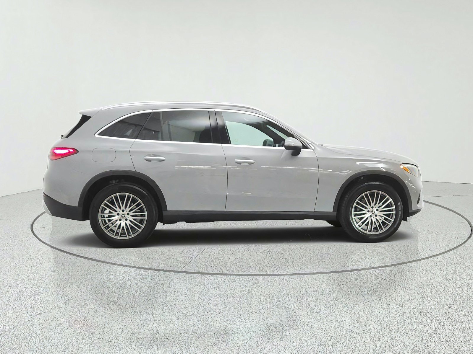 Certified 2026 Mercedes-Benz GLC 300 image 4