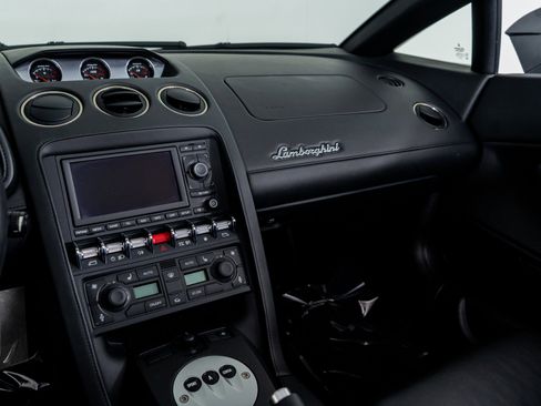 Used 2013 Lamborghini Gallardo LP 550-2 image 33