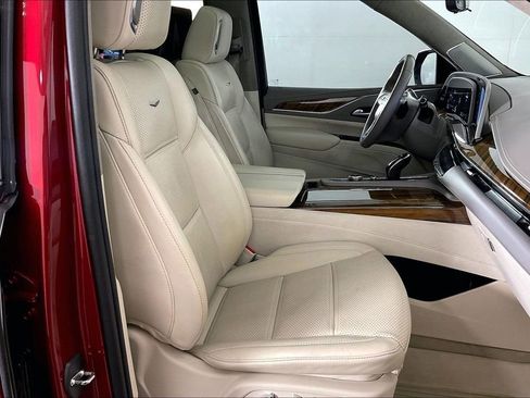 Used 2023 Cadillac Escalade Sport Platinum w/ LPO, ONYX Package AWD/4WD image 9