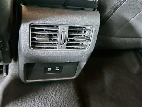 Used 2025 Nissan Rogue SV AWD/4WD image 27